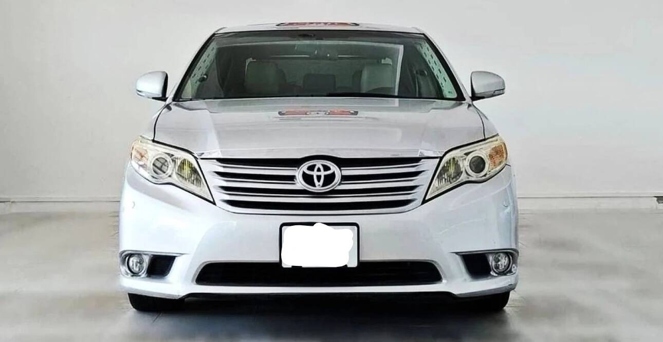TOYOTA AVALON – 2012