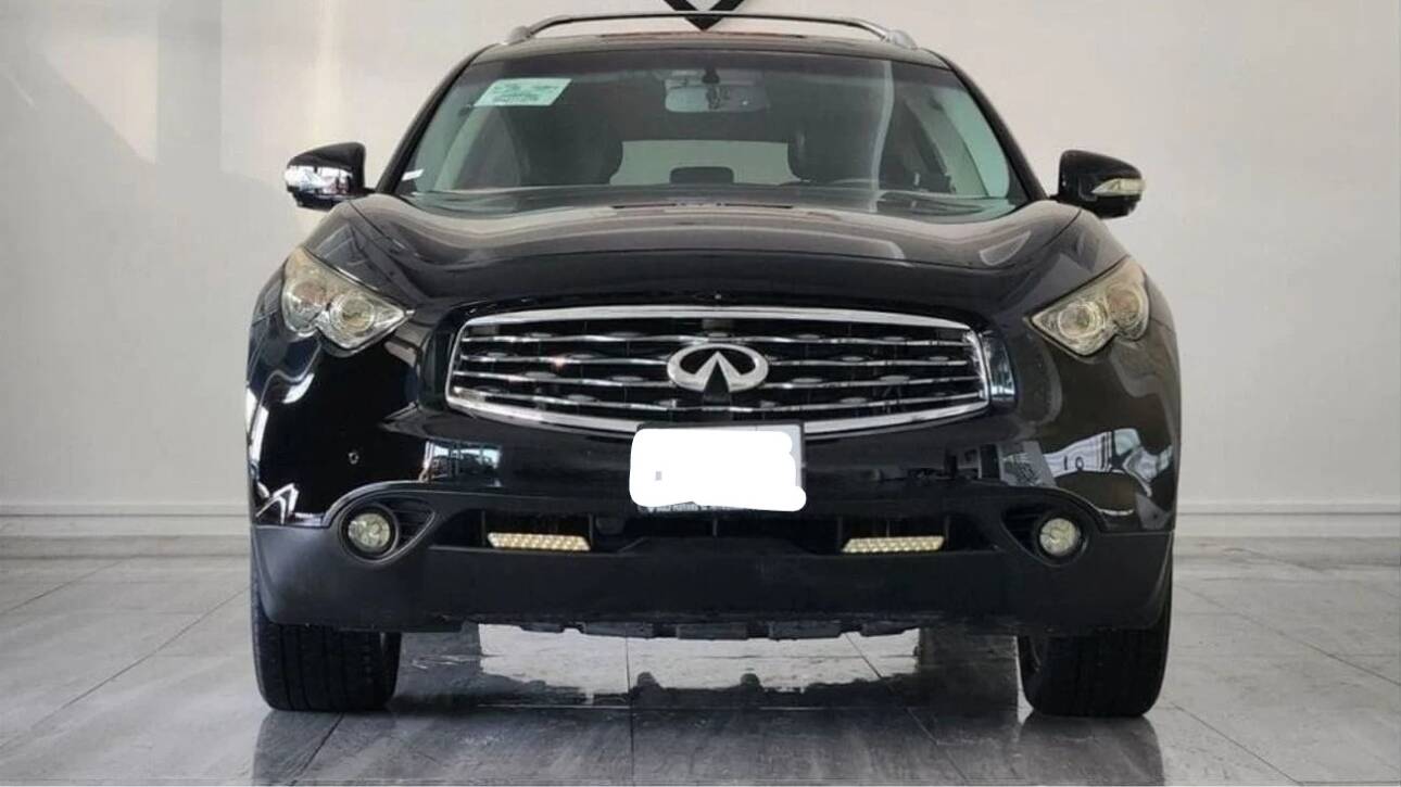 INFINITI FX35–2011