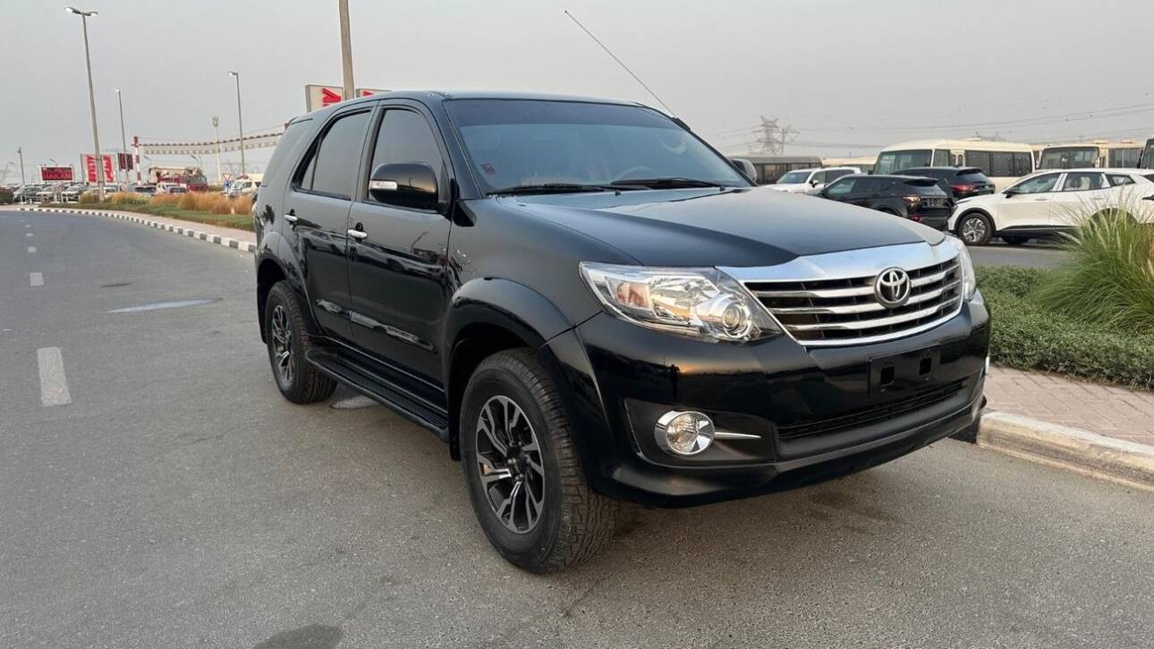 TOYOTA FORTUNER – 2011